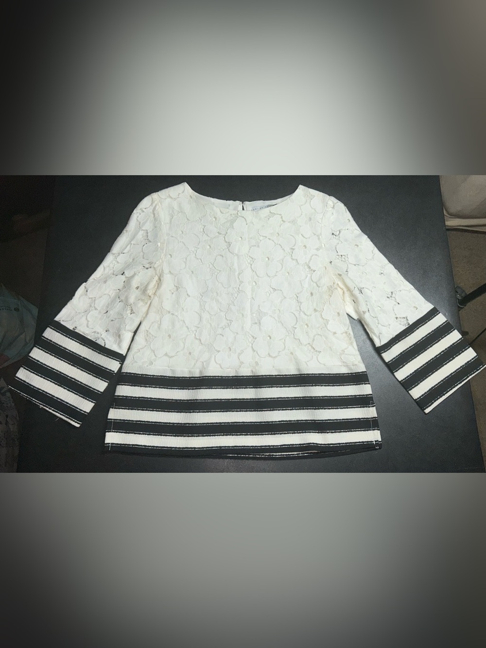 English Factory Size L White Lace w/Black Stripped Long Sleeve Lined Blouse